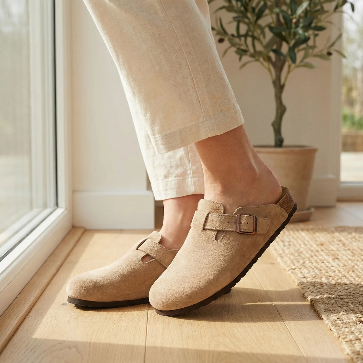 Pantofole slip-on da uomo con soletta sagomata e suola antiscivolo