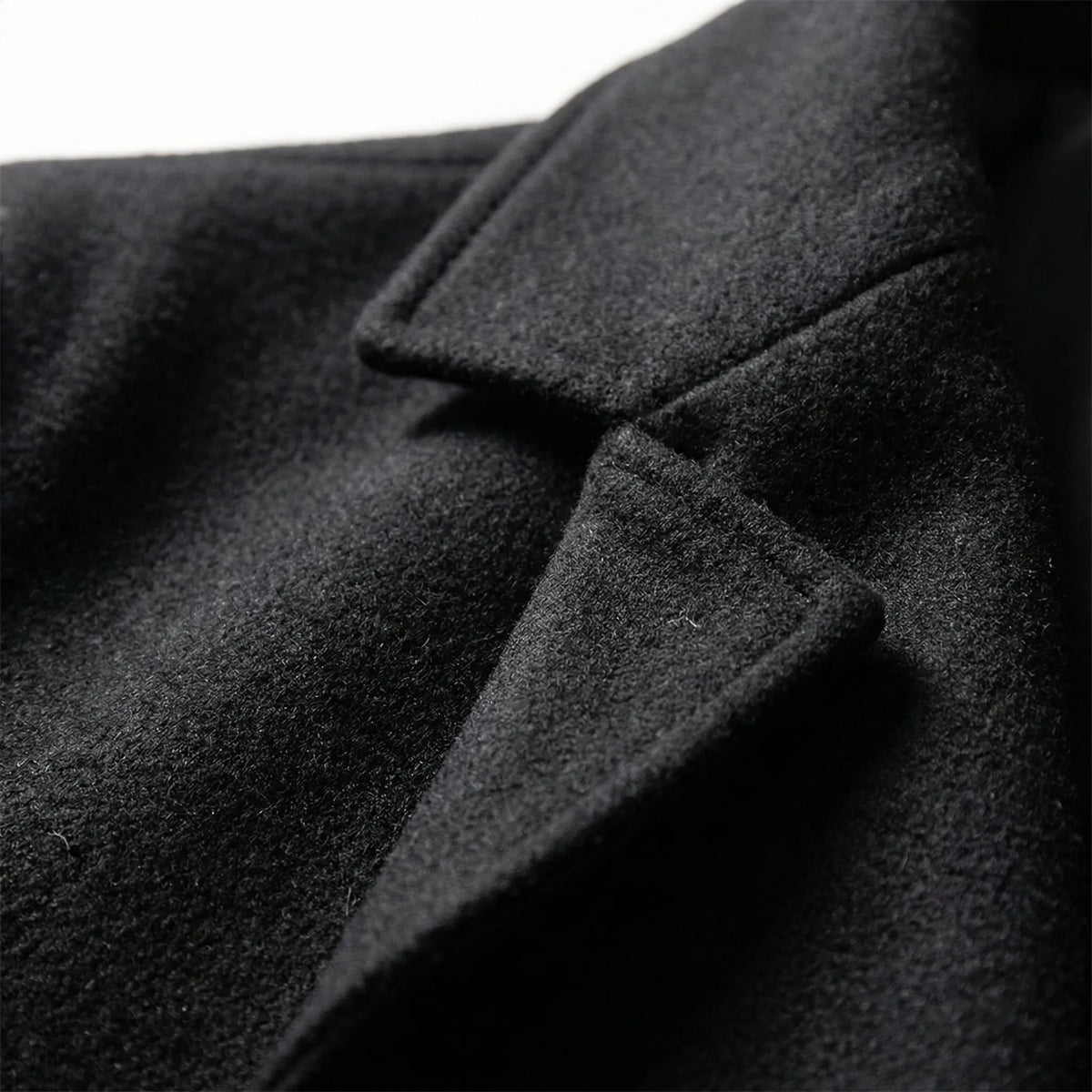 Cappotto lungo da uomo con revers a punta