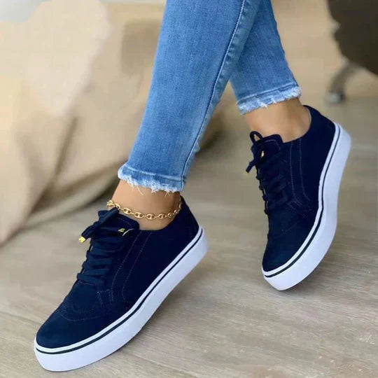 Sneakers stringate con plantare ergonomico da donna