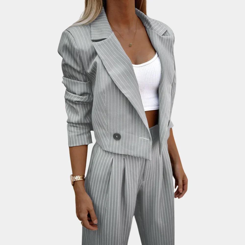 Elegante completo da donna a due pezzi – Stile e comfort senza sforzo