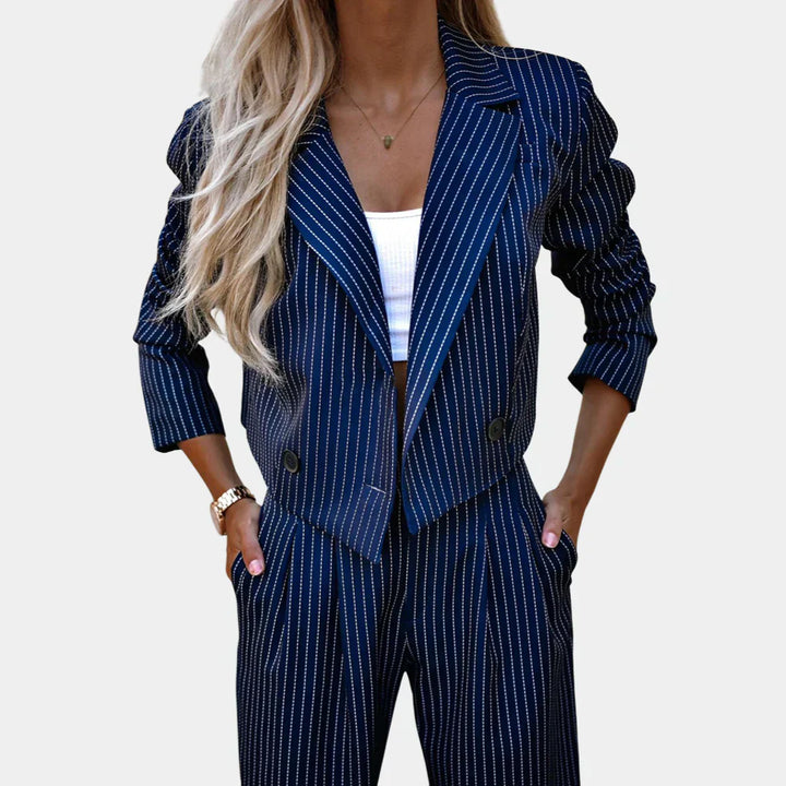 Elegante completo da donna a due pezzi – Stile e comfort senza sforzo
