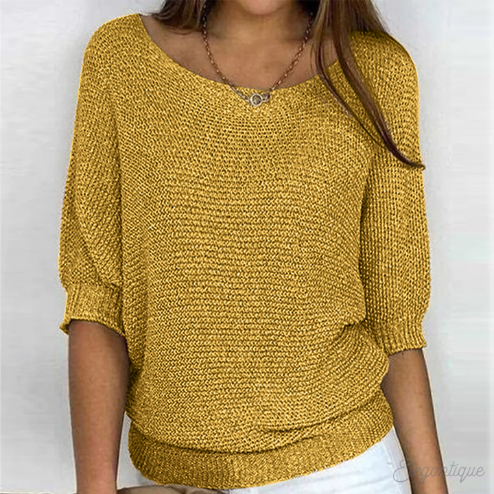 Maglione oversize da donna, tinta unita e casual: semplicità avvolgente per uno stile quotidiano disinvolto