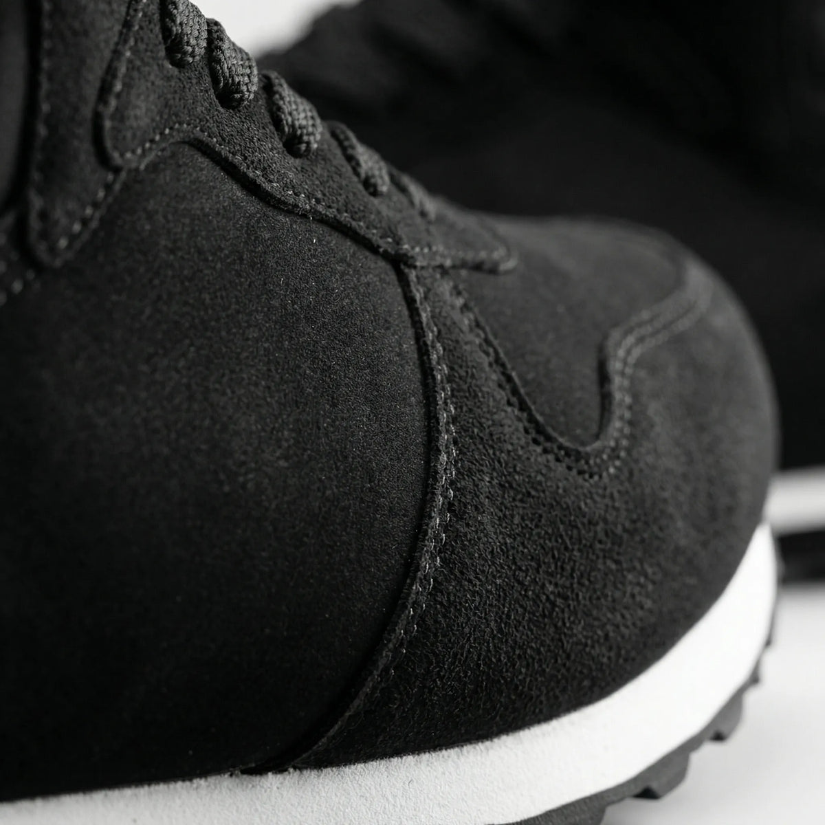 Stivale Invernale Sneaker Alto Isolato