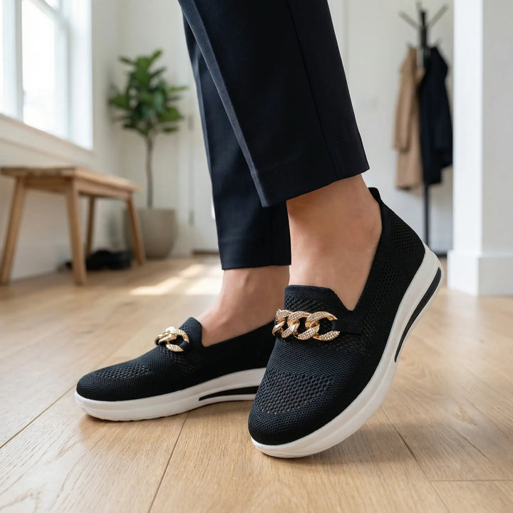 Glitzloa - Sneaker slip-on in maglia con dettaglio a catena
