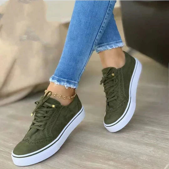 Sneakers stringate con plantare ergonomico da donna
