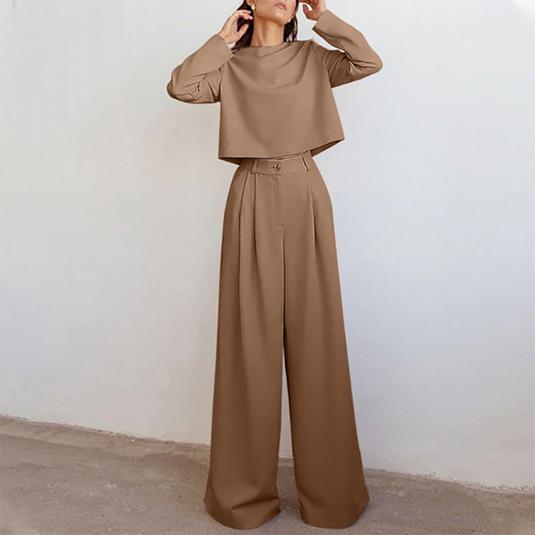 Elegante completo a due pezzi con pantaloni palazzo
