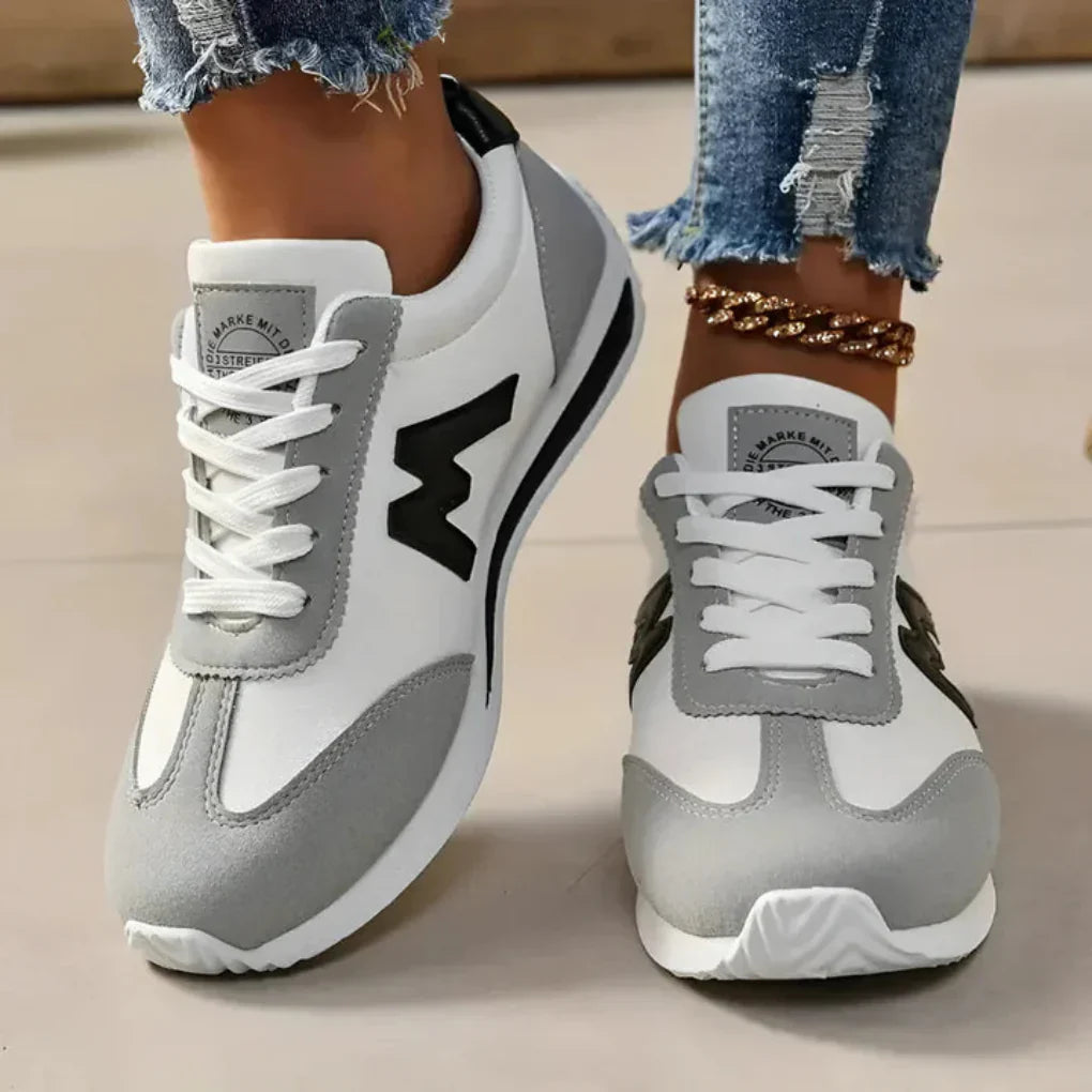 Scarpa Sneaker Retro Con Lacci Per Donne