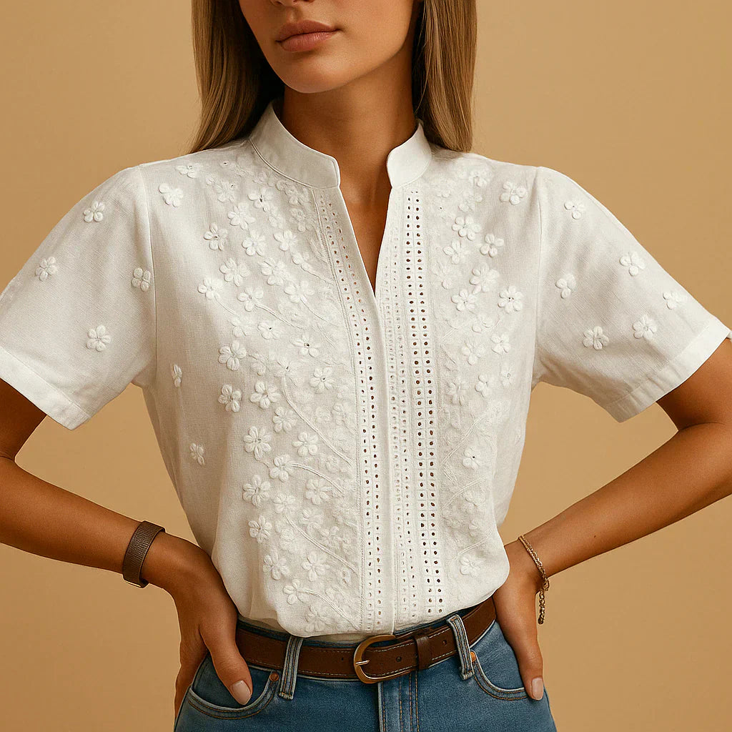 Blusa Bianca Ricamata con Collo Alto per Donne