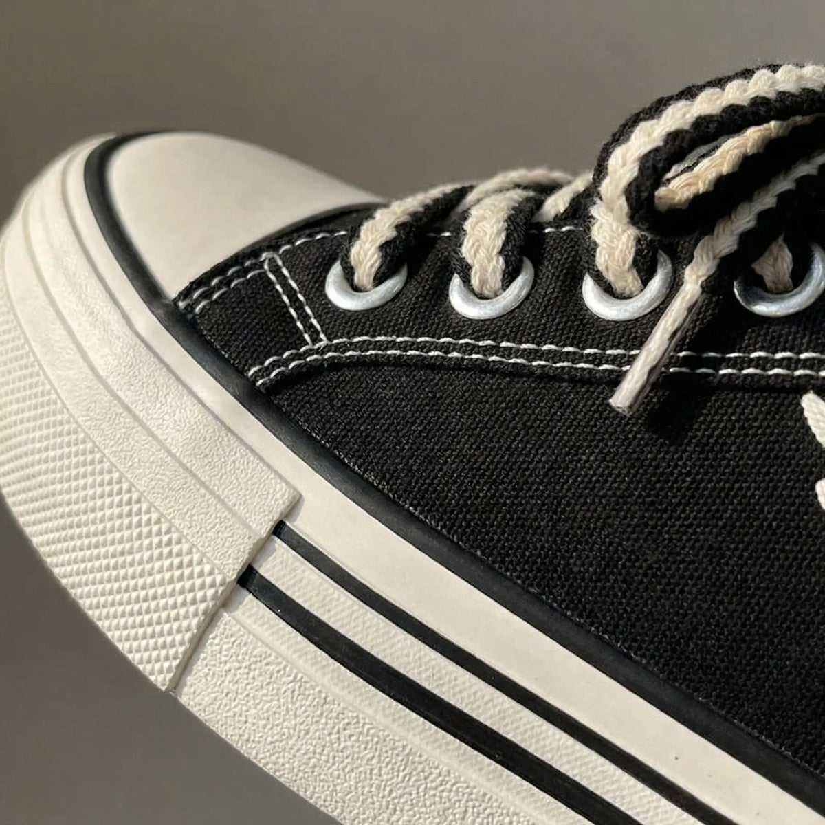 Sneaker con Lacci e Suola Spessa per Donne