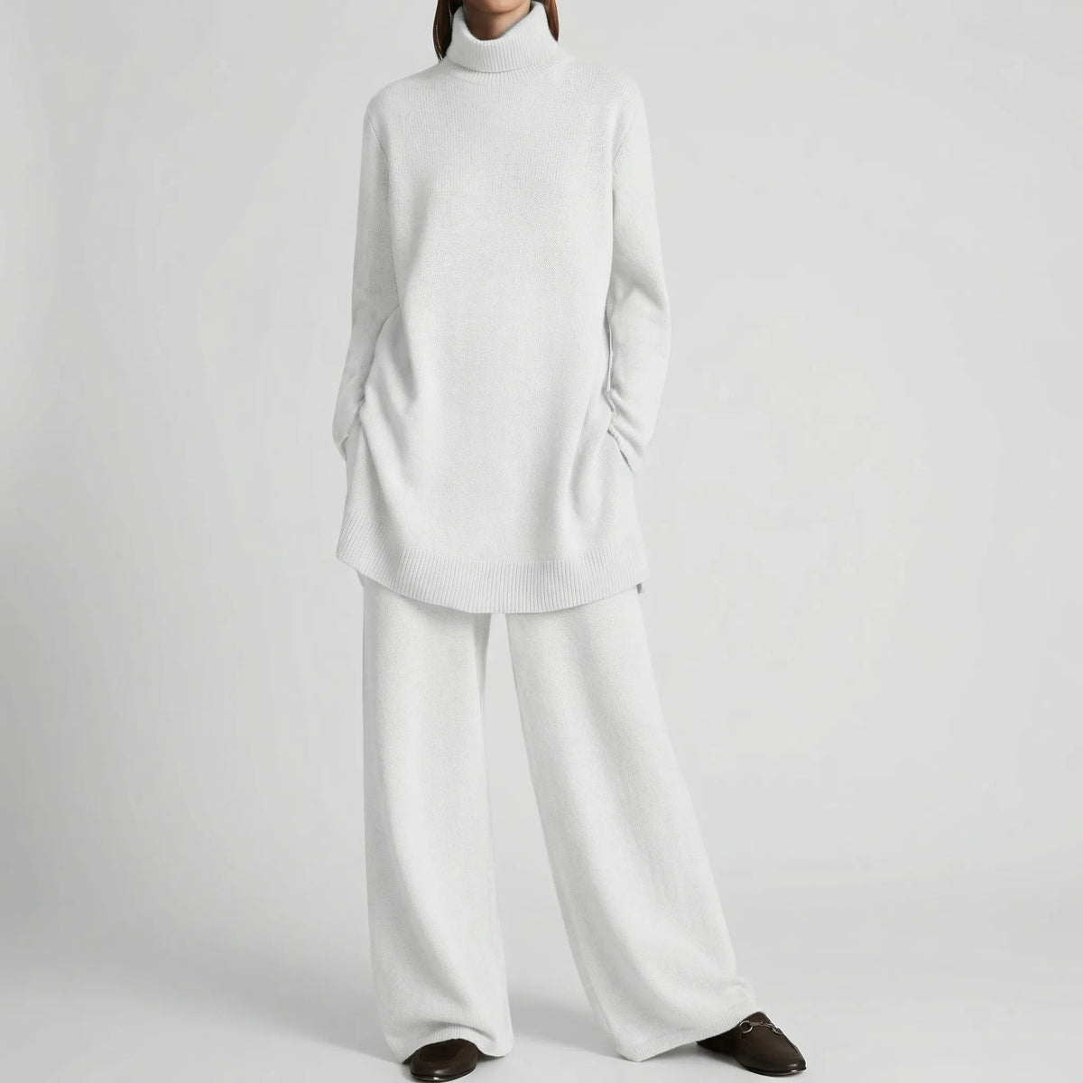 Set Maglia Collo Alto e Pantaloni Largo