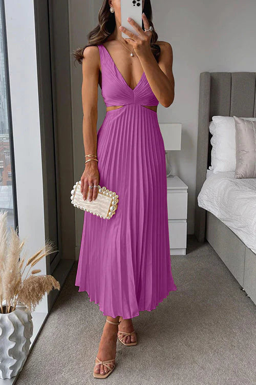 Abito lungo plissettato con scollo a V e cut-out da donna
