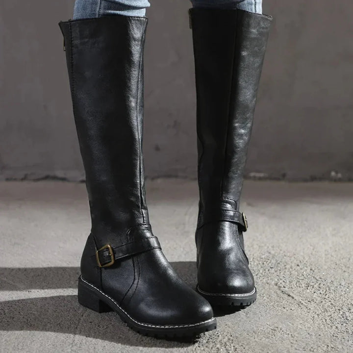 Stivali eleganti in pelle con zip laterale da donna