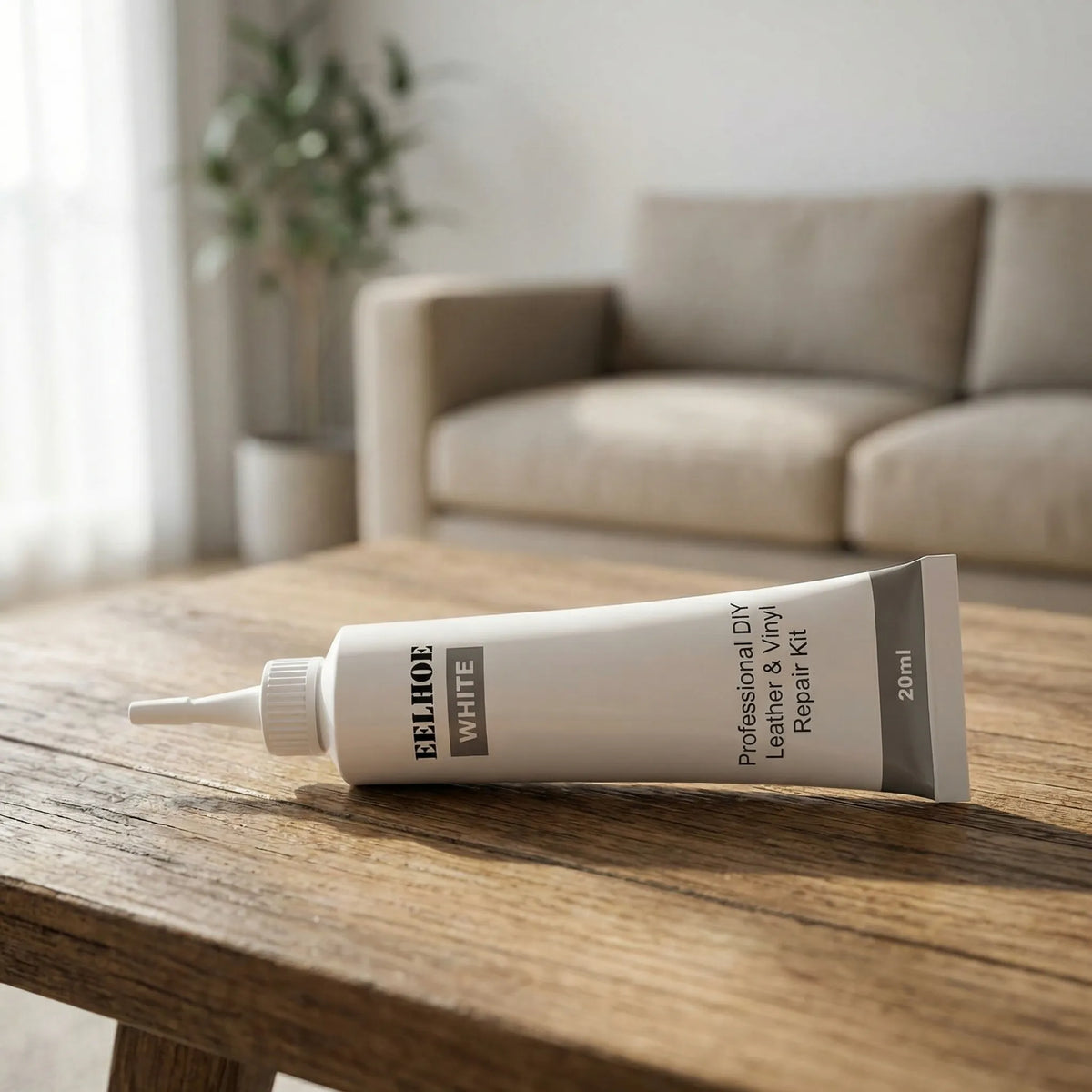 Gel riparatore per graffi su pelle e tessuti con applicatore di precisione