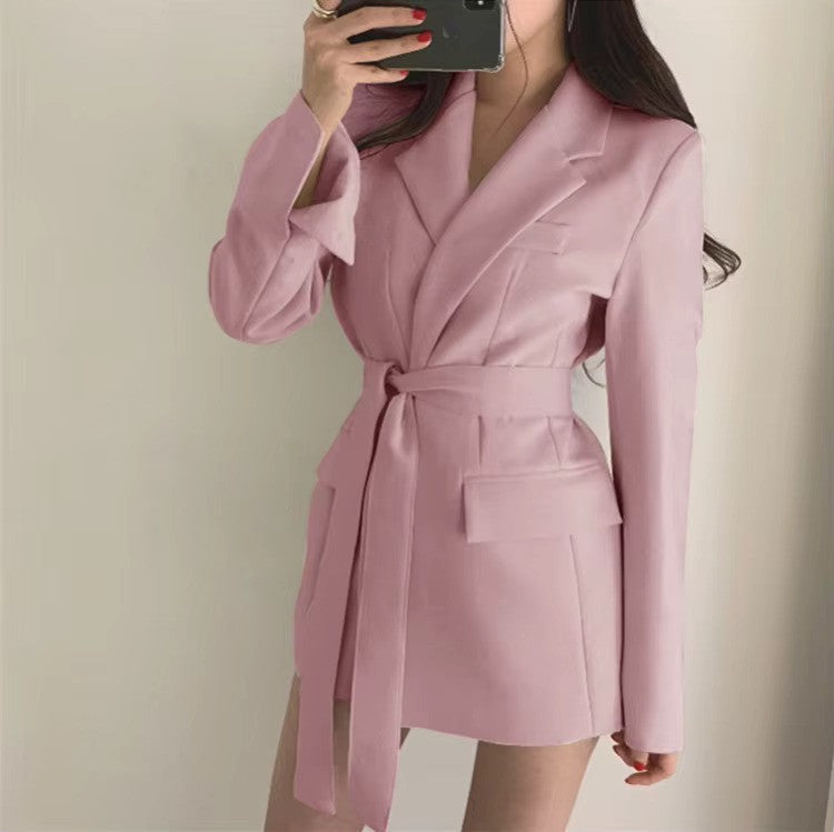 Giacca da donna con cintura – Struttura elegante e stile versatile