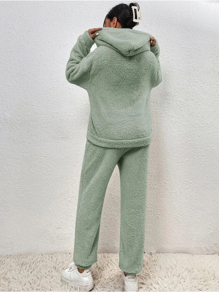 Tuta da casa con cappuccio in peluche ultra confortevole: eleganza avvolgente per momenti di relax