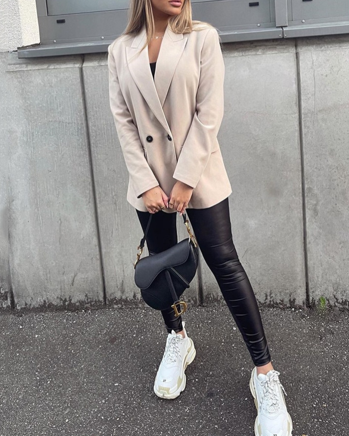 Elegante blazer doppiopetto da donna