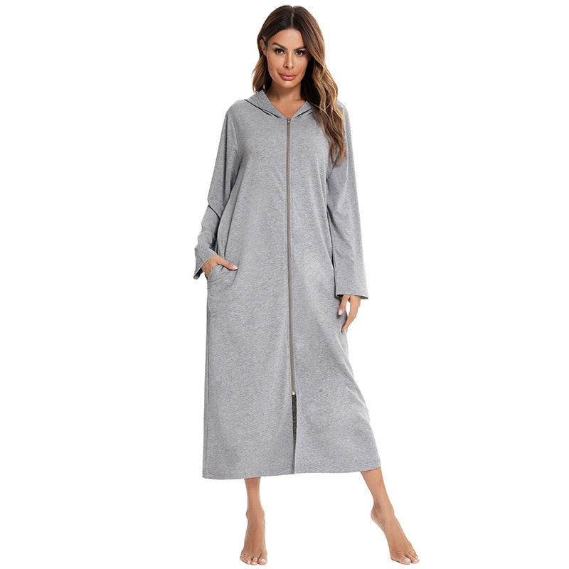 Camicia da notte calda con zip e cappuccio