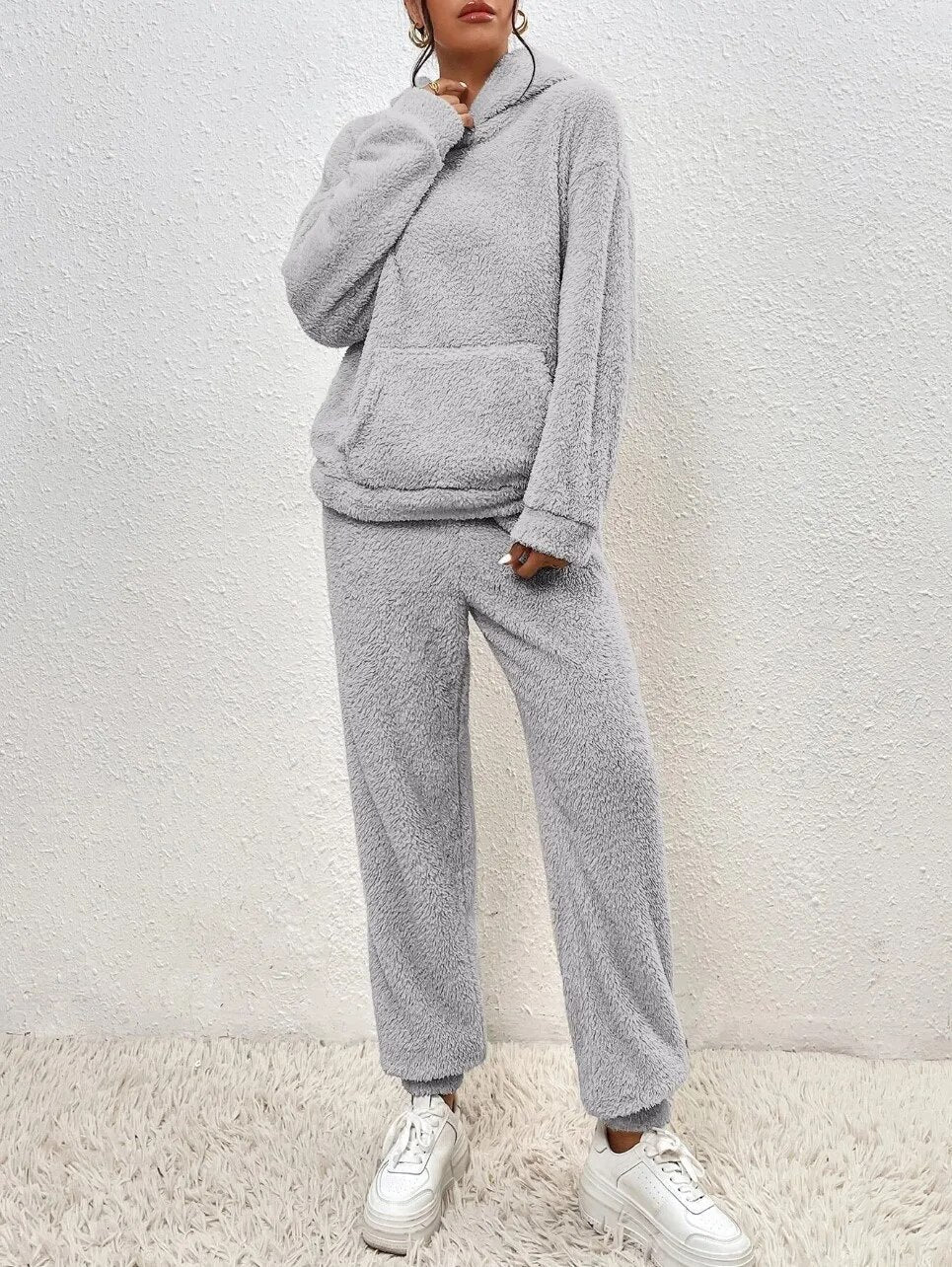 Tuta da casa con cappuccio in peluche ultra confortevole: eleganza avvolgente per momenti di relax