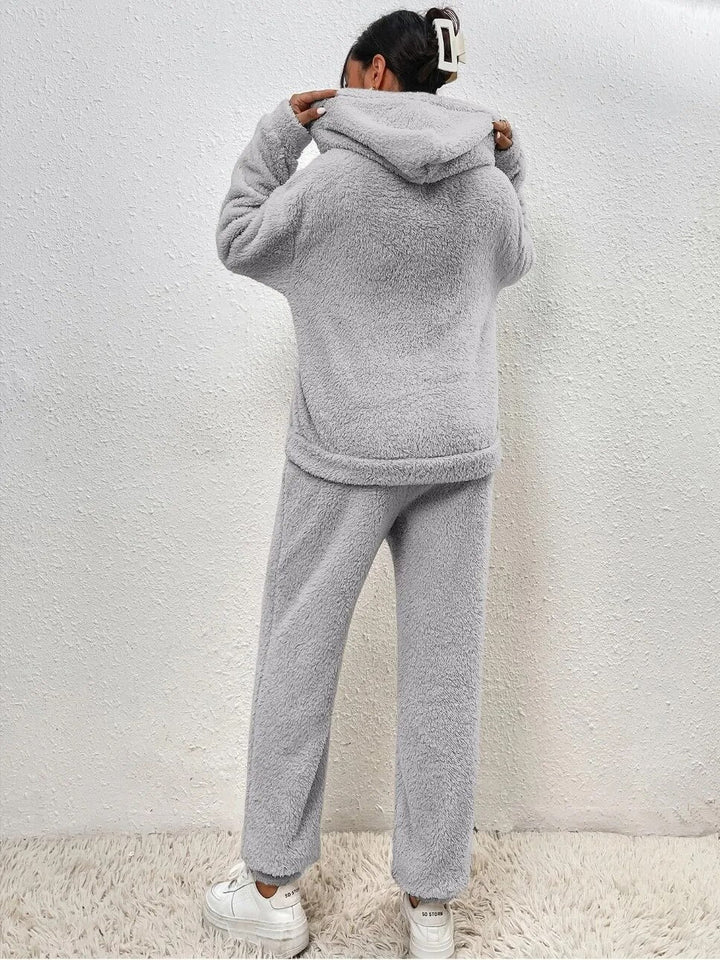 Tuta da casa con cappuccio in peluche ultra confortevole: eleganza avvolgente per momenti di relax