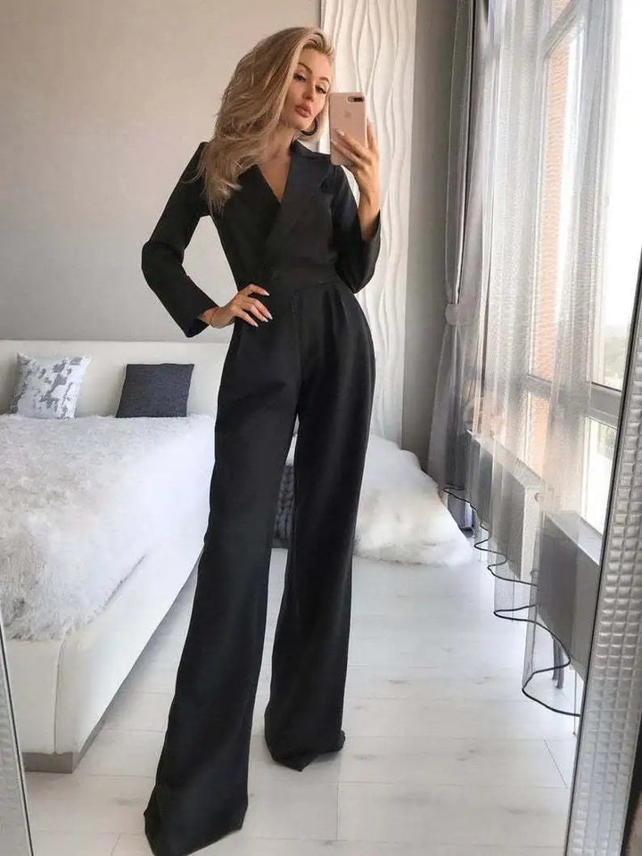 Tuta elegante a maniche lunghe per un look sofisticato