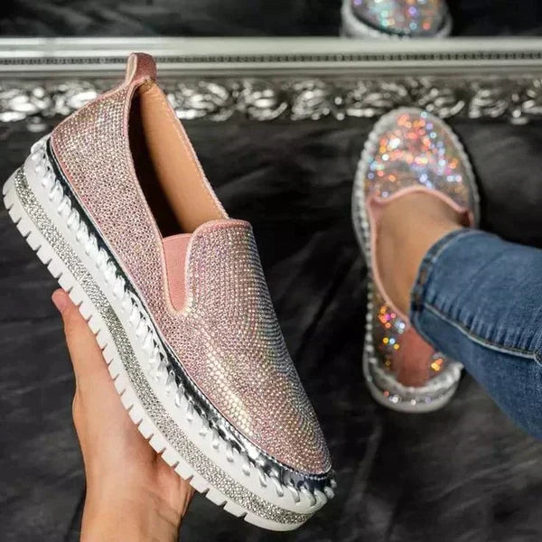 Scarpe slip-on con dettagli brillanti