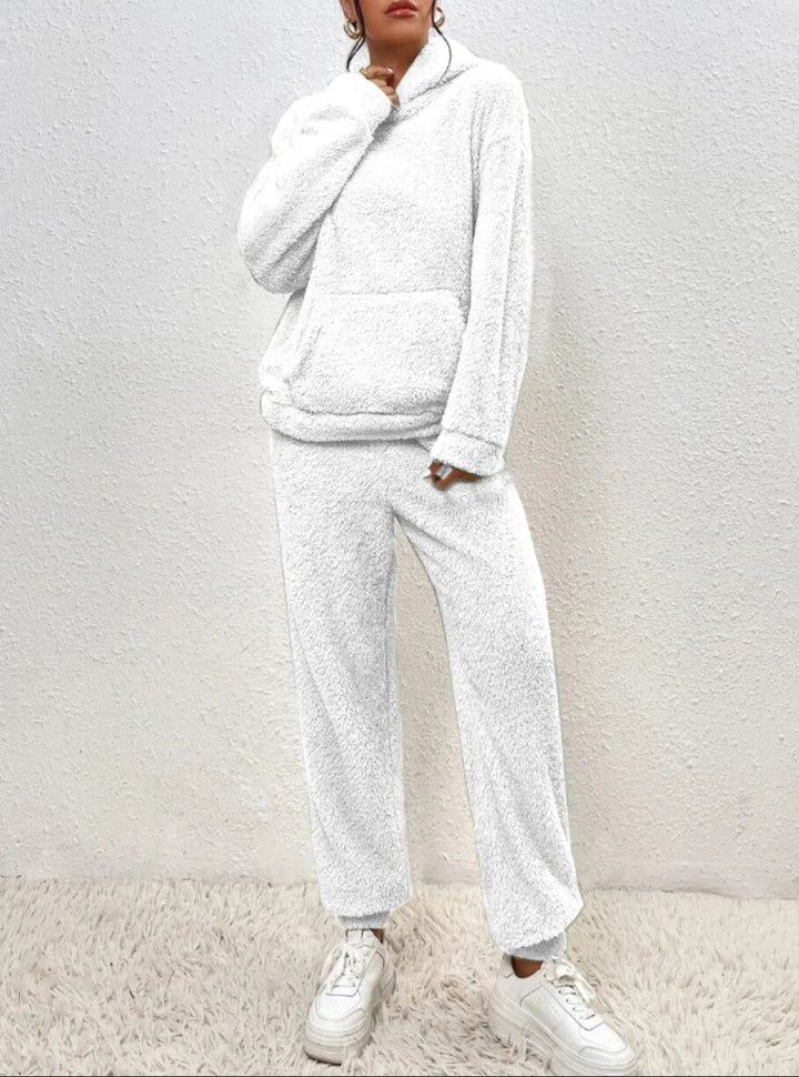 Tuta da casa con cappuccio in peluche ultra confortevole: eleganza avvolgente per momenti di relax