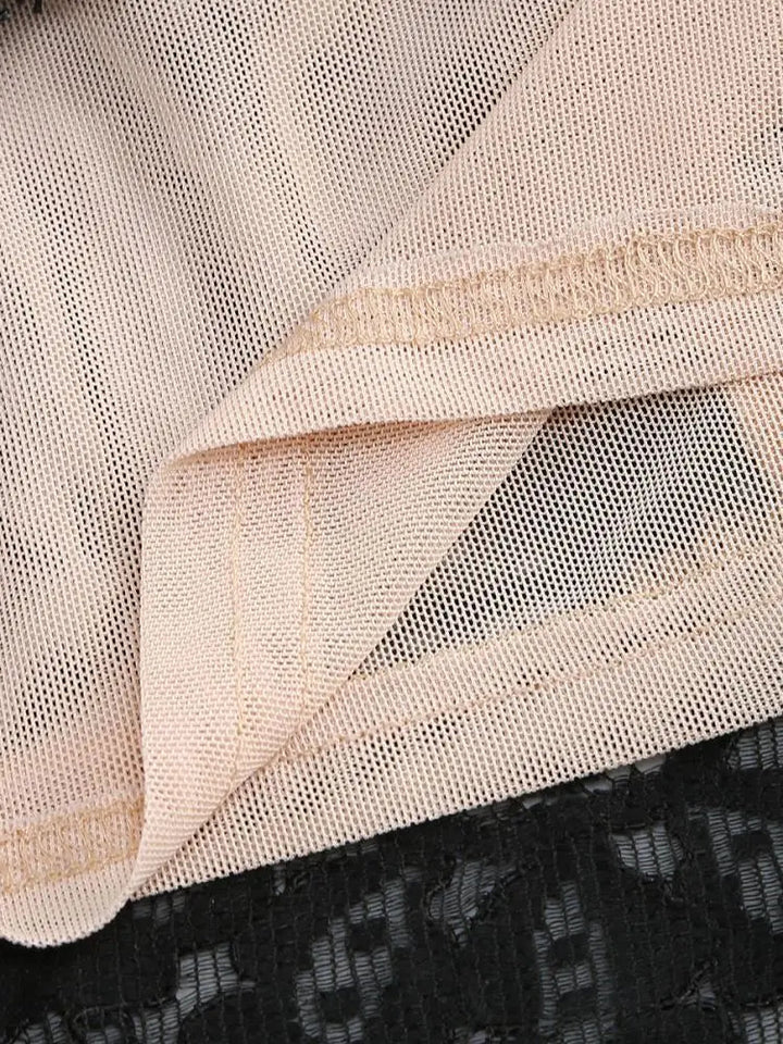 Miniabito a corsetto in pizzo Freya — Dove l’eleganza incontra il fascino