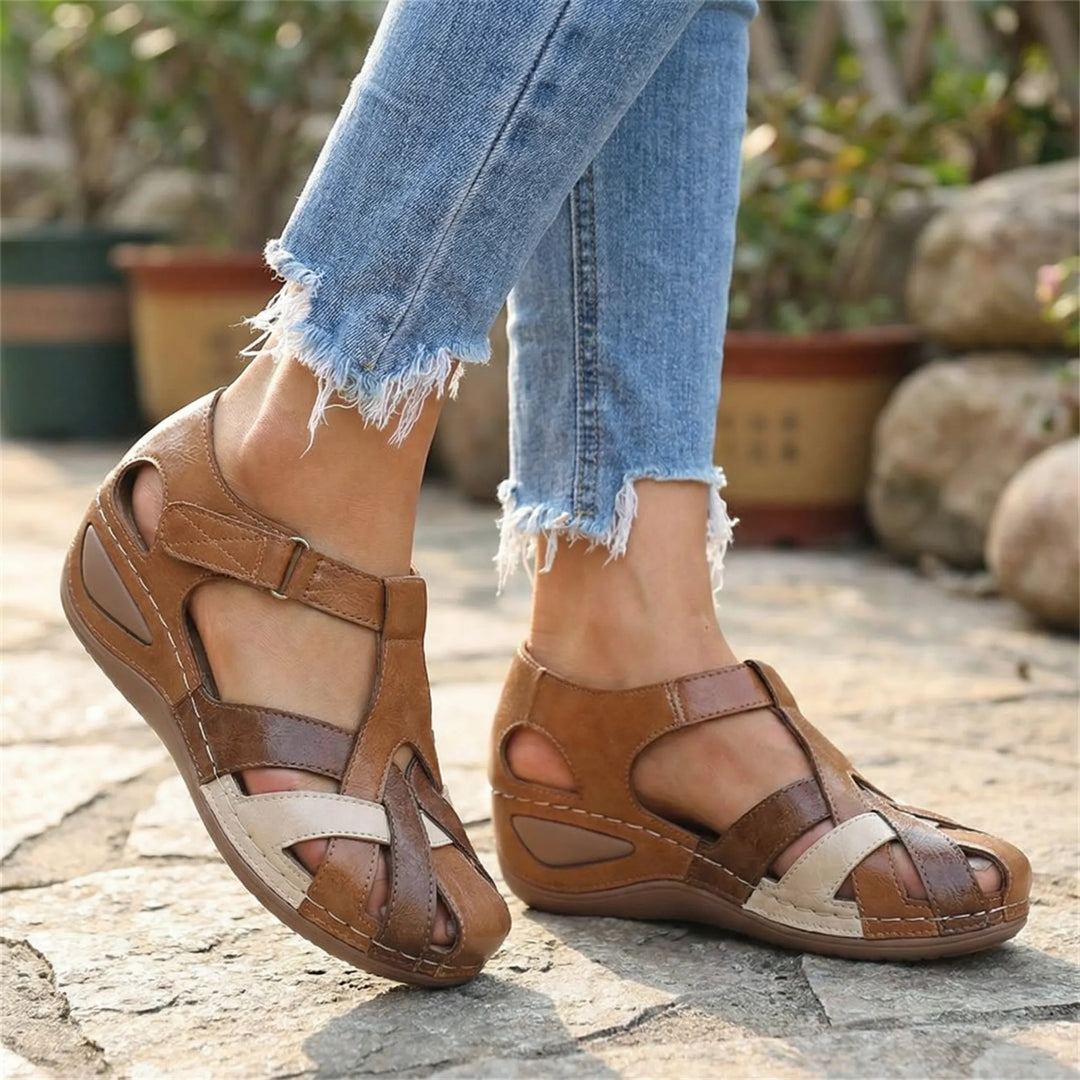 Sandriva - Sandalo con zeppa a punta aperta da donna