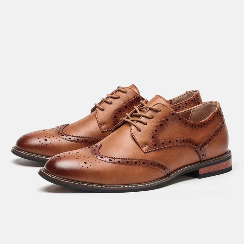 Scarpe Oxford brogue in pelle con lacci da uomo