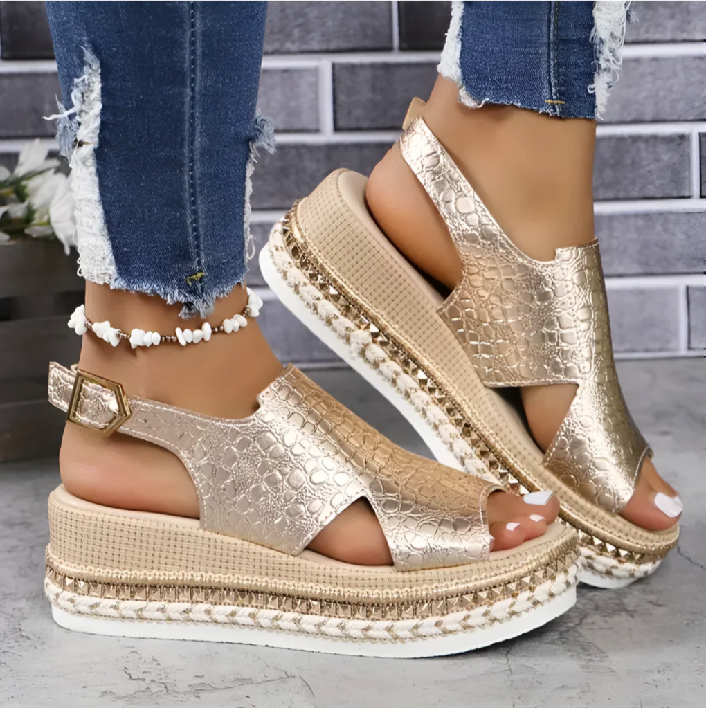 Sandali con zeppa alta e platform da donna
