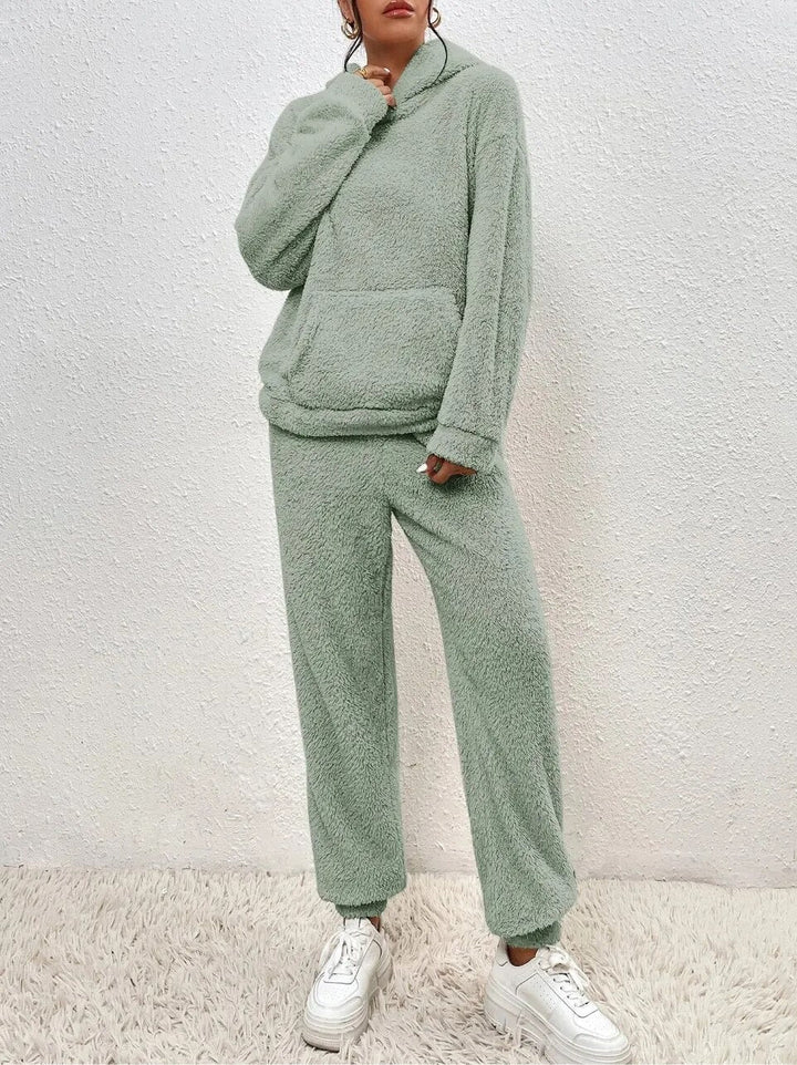 Tuta da casa con cappuccio in peluche ultra confortevole: eleganza avvolgente per momenti di relax