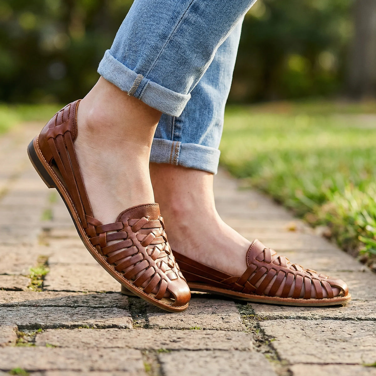 Sandalo Slingback Intrecciato a Punta Chiusa per Donne