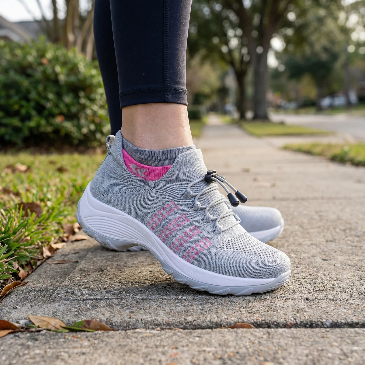 Sneakers in maglia elasticizzata con intersuola in memory foam