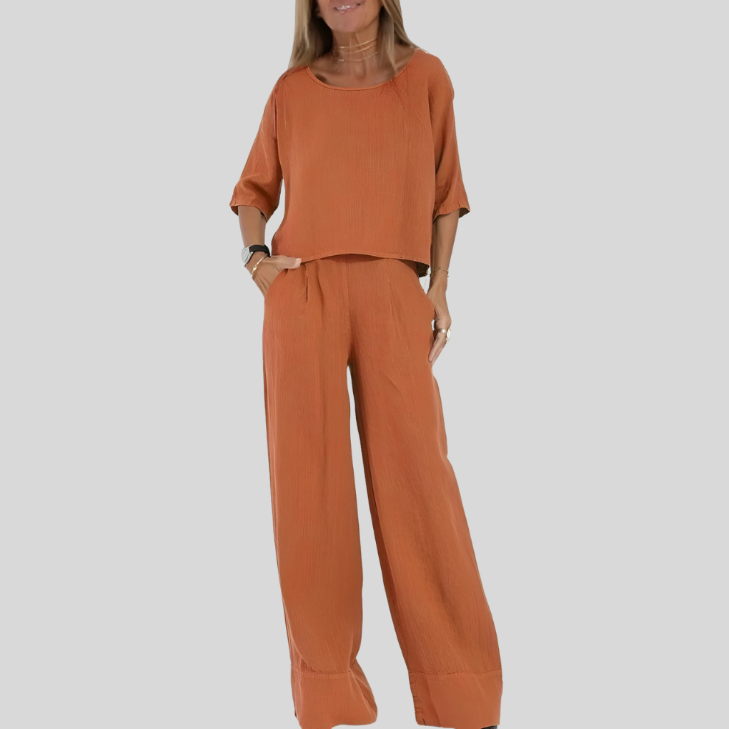 Completo due pezzi morbido con top e pantaloni ampi da donna
