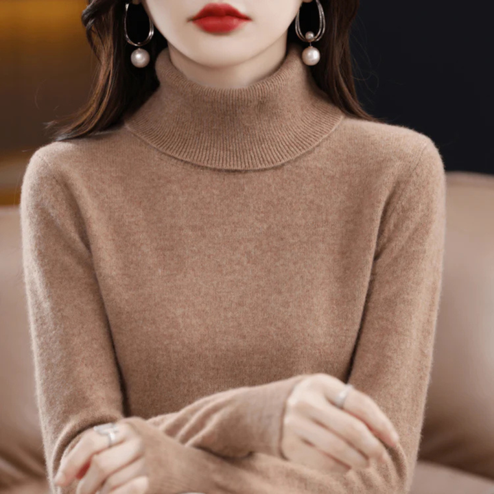 Maglione a collo alto in maglia fine da donna