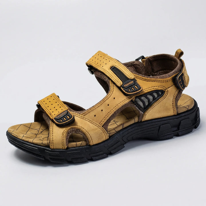 Sandali Velcrex con cinturino regolabile in velcro.