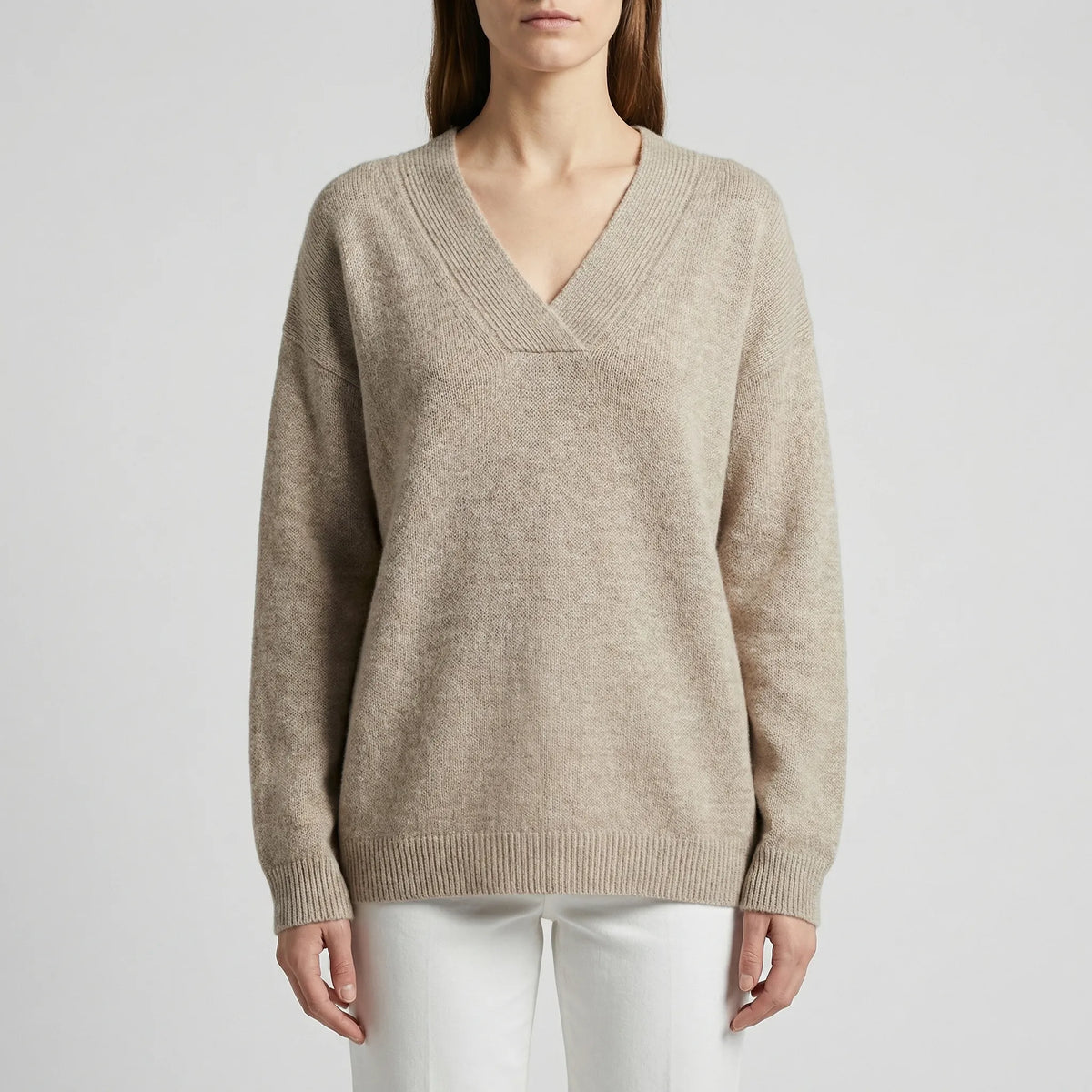 Maglione da donna con scollo a V e vestibilità rilassata