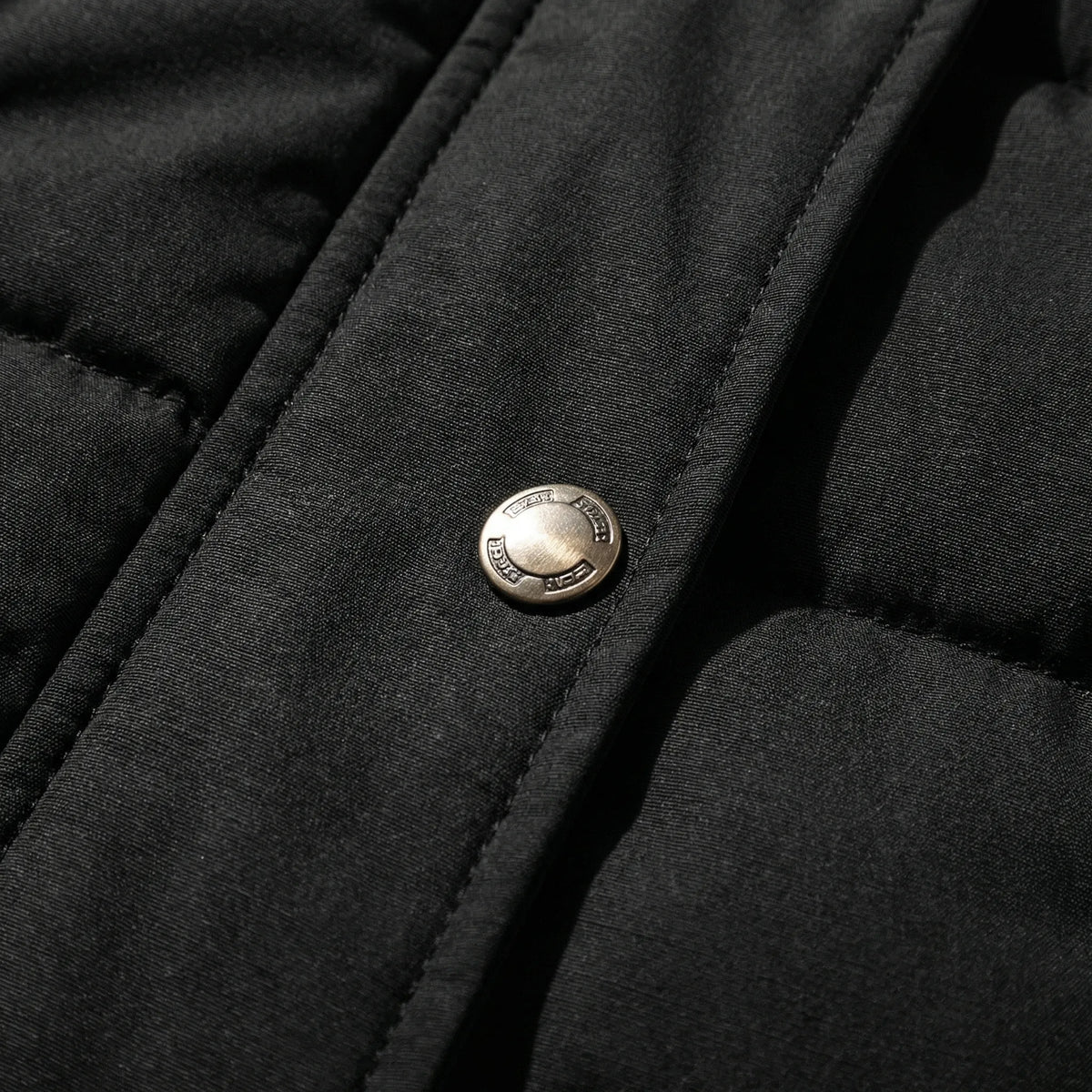 Parka imbottito slim fit con cappuccio in pelliccia sintetica