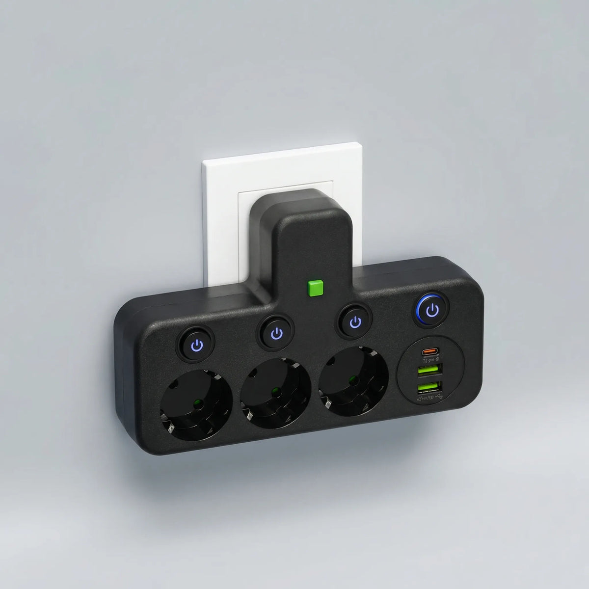Adattatore a muro multi-outlet con protezione da sovratensione