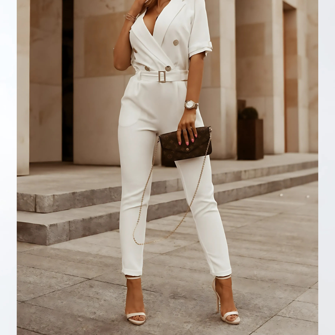 Tuta elegante con cintura