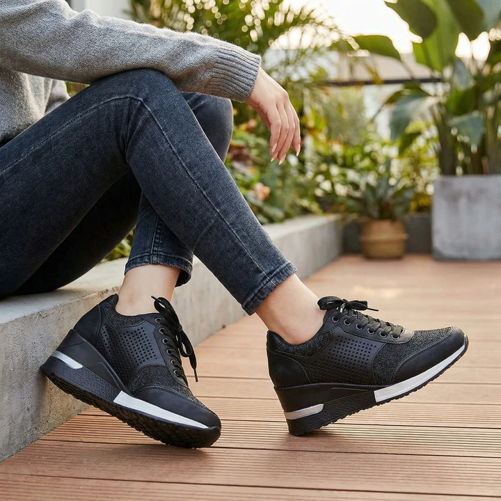 Wedglyn - Wedge Platform Lace-Up Sneaker