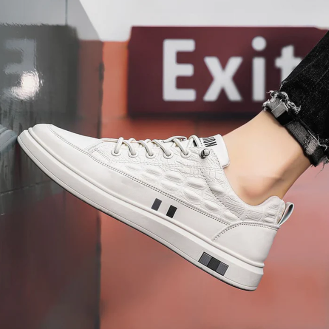 Sneakers stringate dal design moderno da uomo