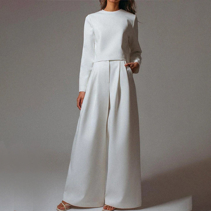 Elegante completo a due pezzi con pantaloni palazzo