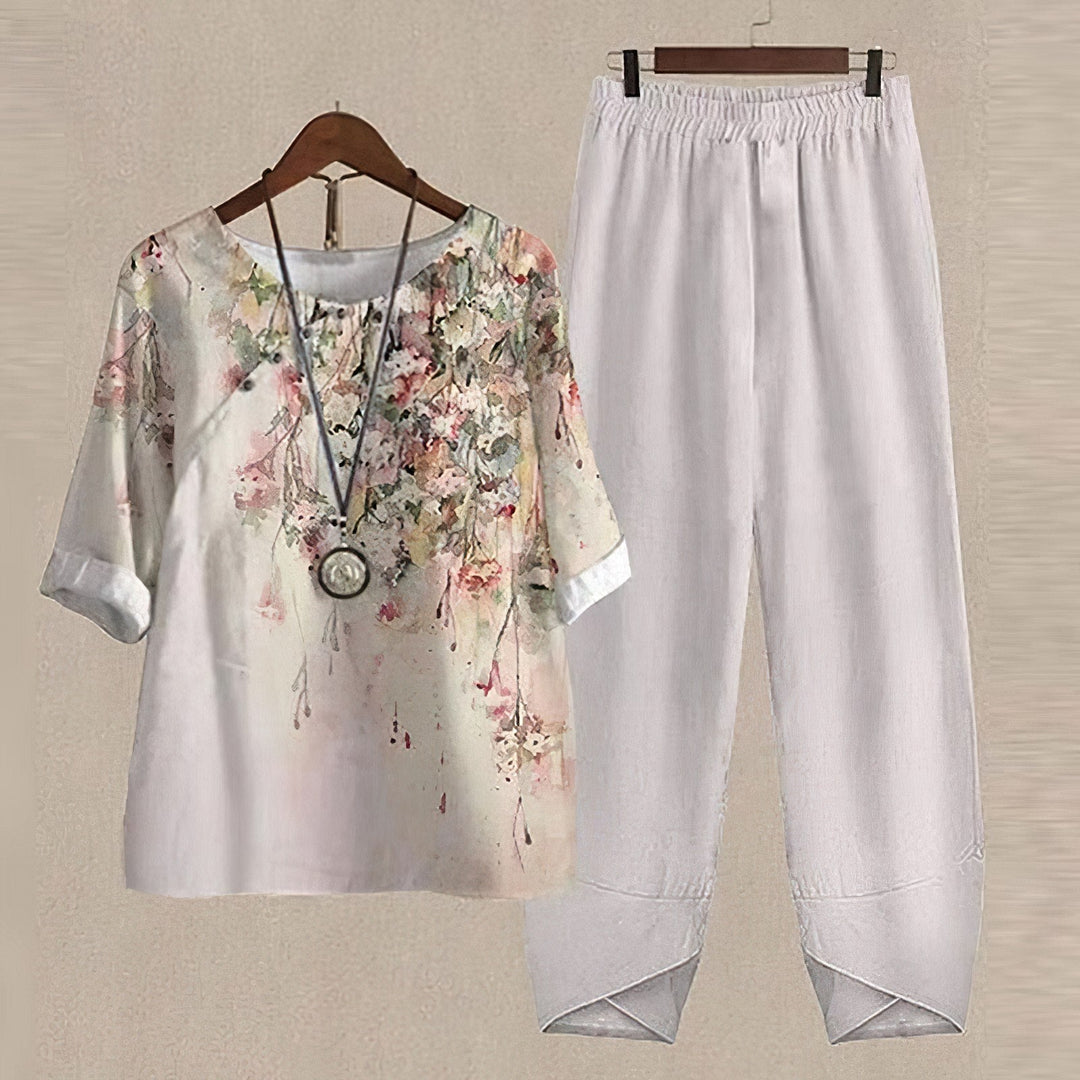 Set di Due Pezzi Floreale Elegante e Perfettamente Confortevole per Donne