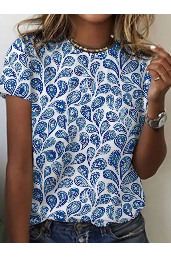 T-shirt blu stampata a girocollo e maniche corte da donna