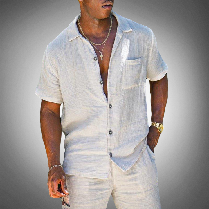 Outfit composto da camicia con tasche a trama e pantaloncini