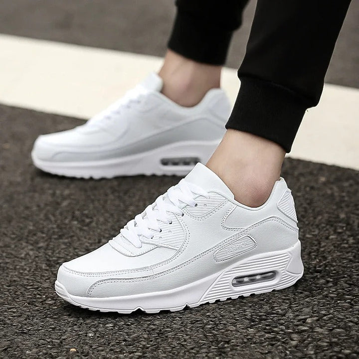 Sneakers da Uomo in Pelle Bianca con Suola Alta | Stile Urbano Sleek
