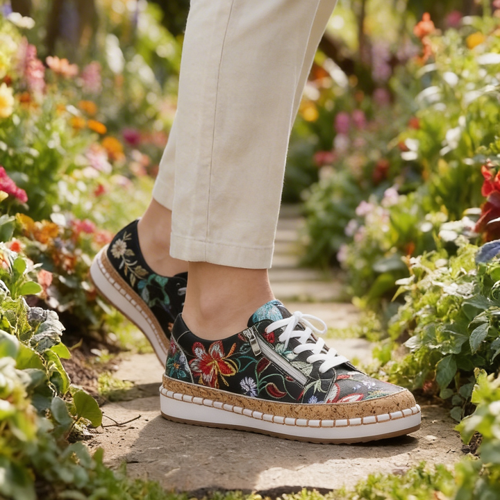 Scarpa Sneaker Floreale con Lacci Piatta per Donne