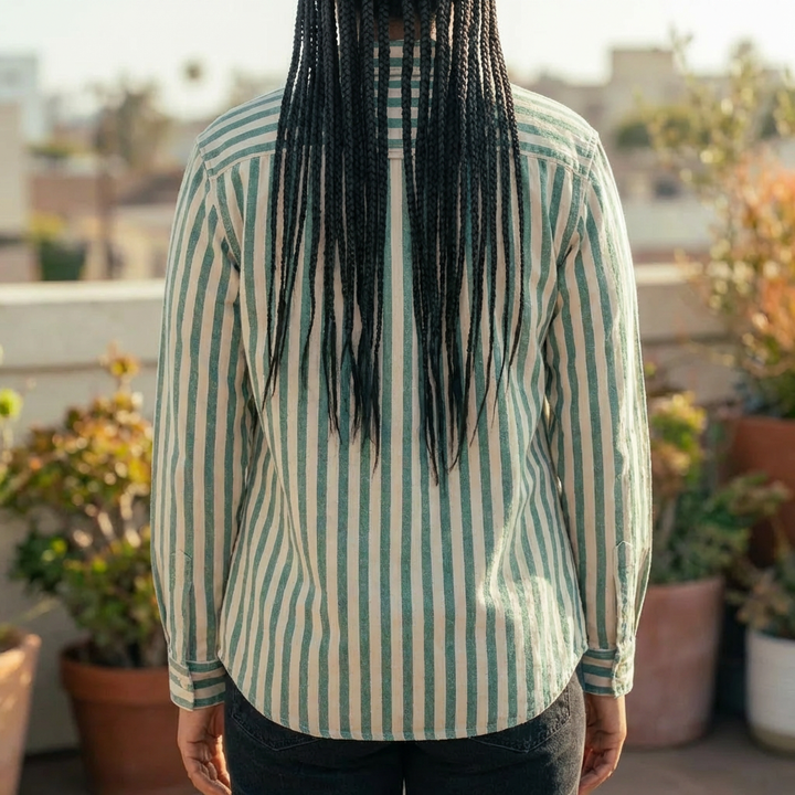 Camicia Casual a Maniche Lunghe con Tasca sul Petto per Donne