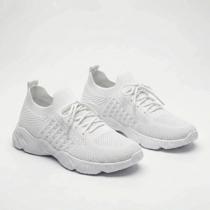 Sneaker in Maglia Traspirante con Lacci